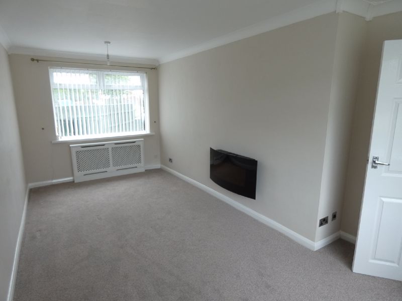Lounge- click for photo gallery